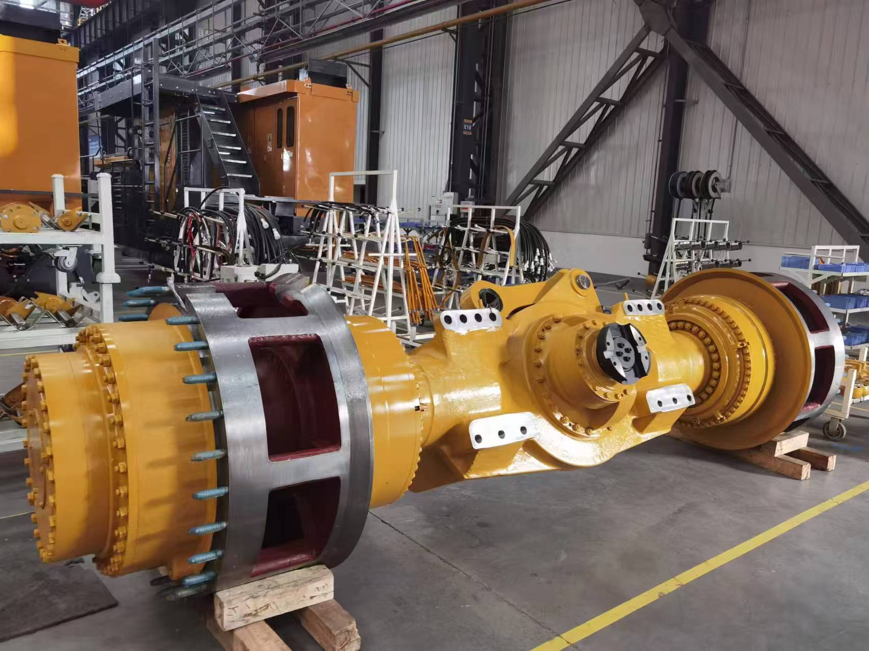 Don't Rush to Replace That Fractured Rear Axle Housing – Advanced Welding Repair for TEREX TR100 Don't Rush to Replace That Fractured Rear Axle Housing – Advanced Welding Repair for TEREX TR100